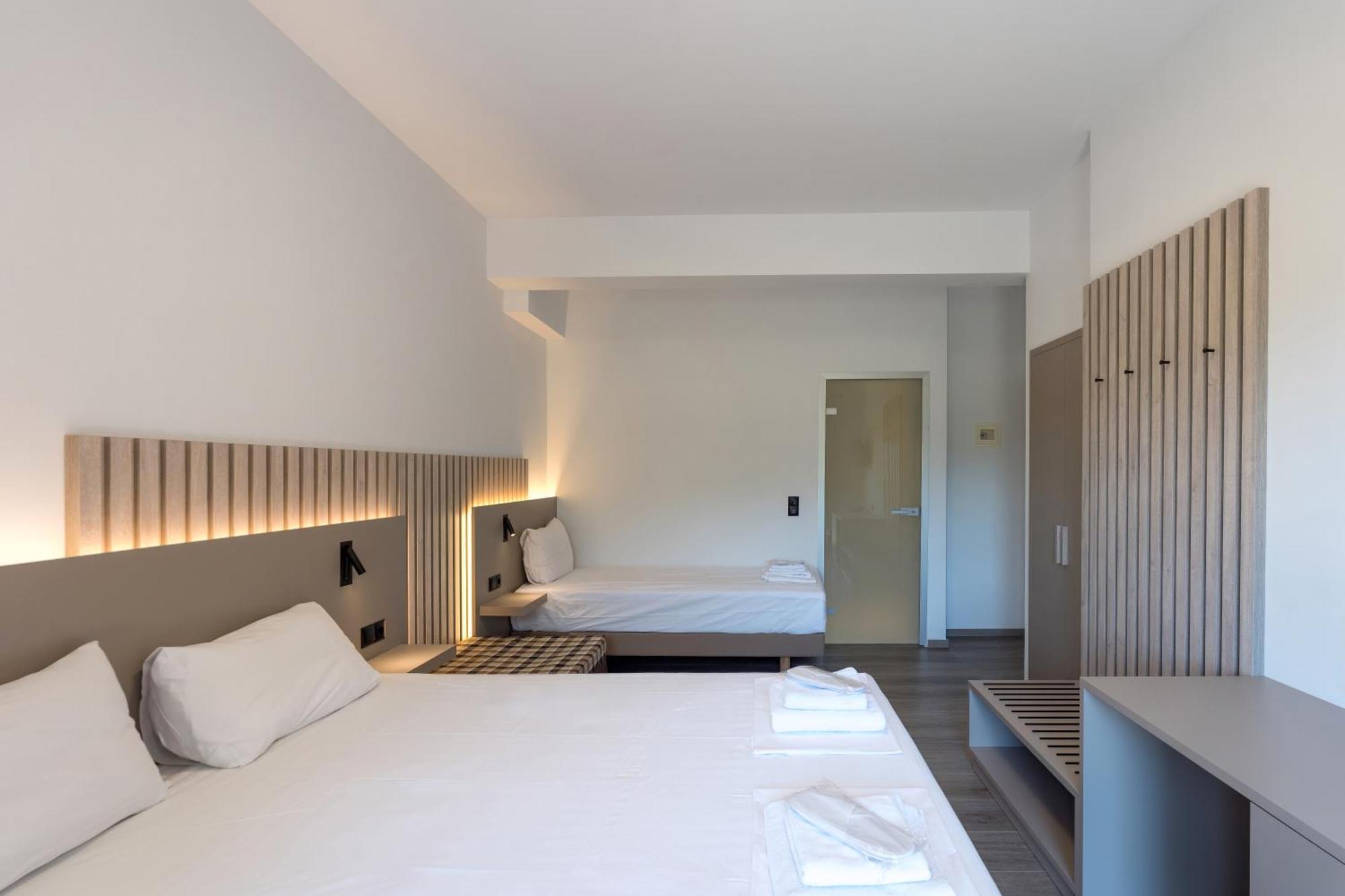 Ángistron Hotel Agistro מראה חיצוני תמונה