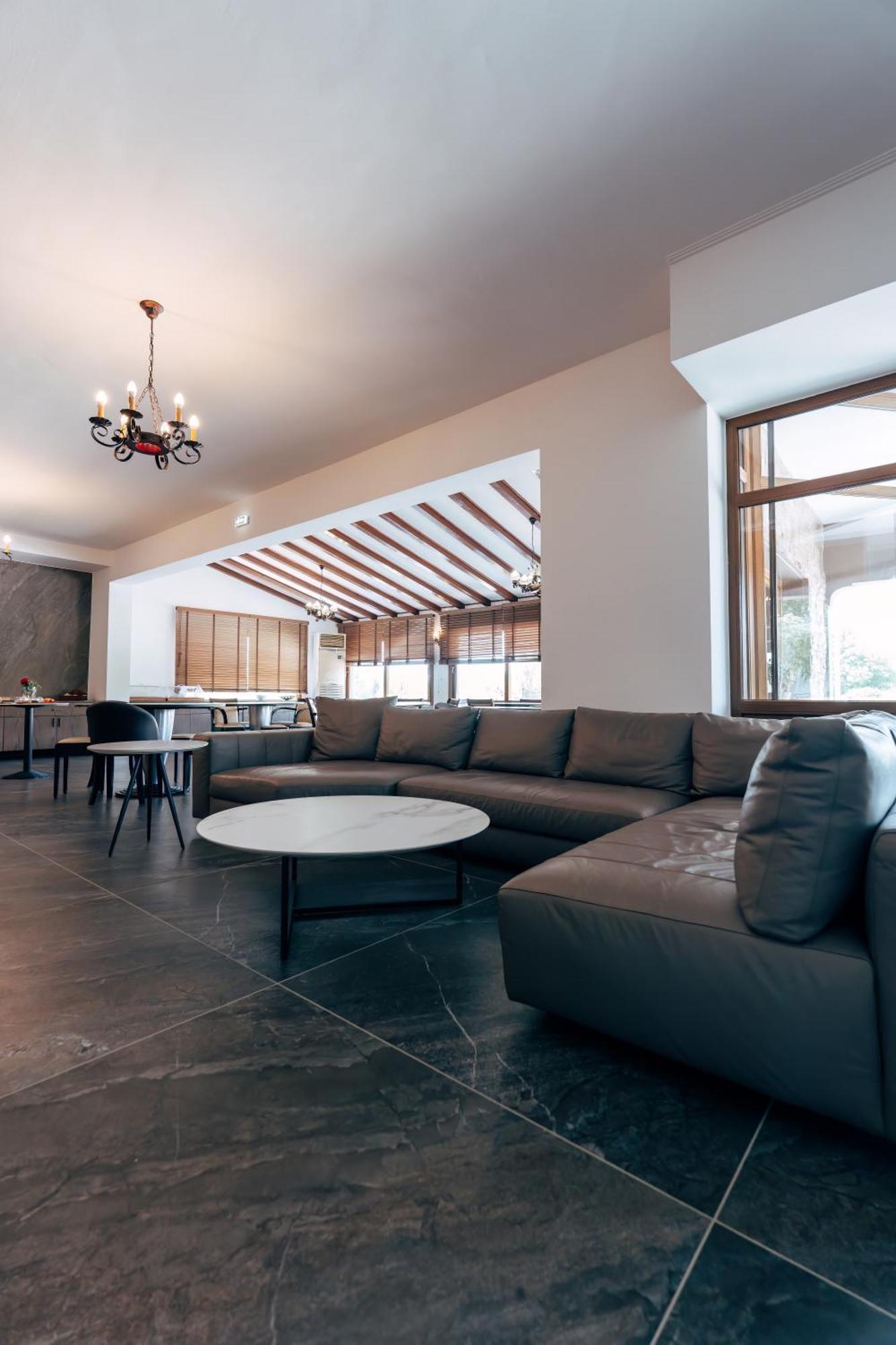 Ángistron Hotel Agistro מראה חיצוני תמונה