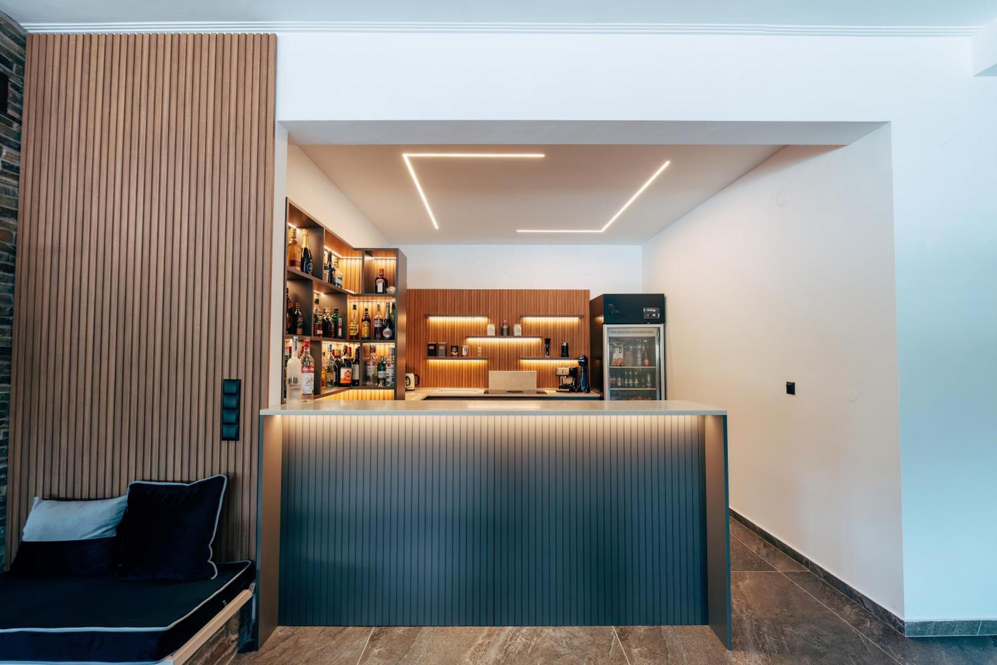 Ángistron Hotel Agistro מראה חיצוני תמונה