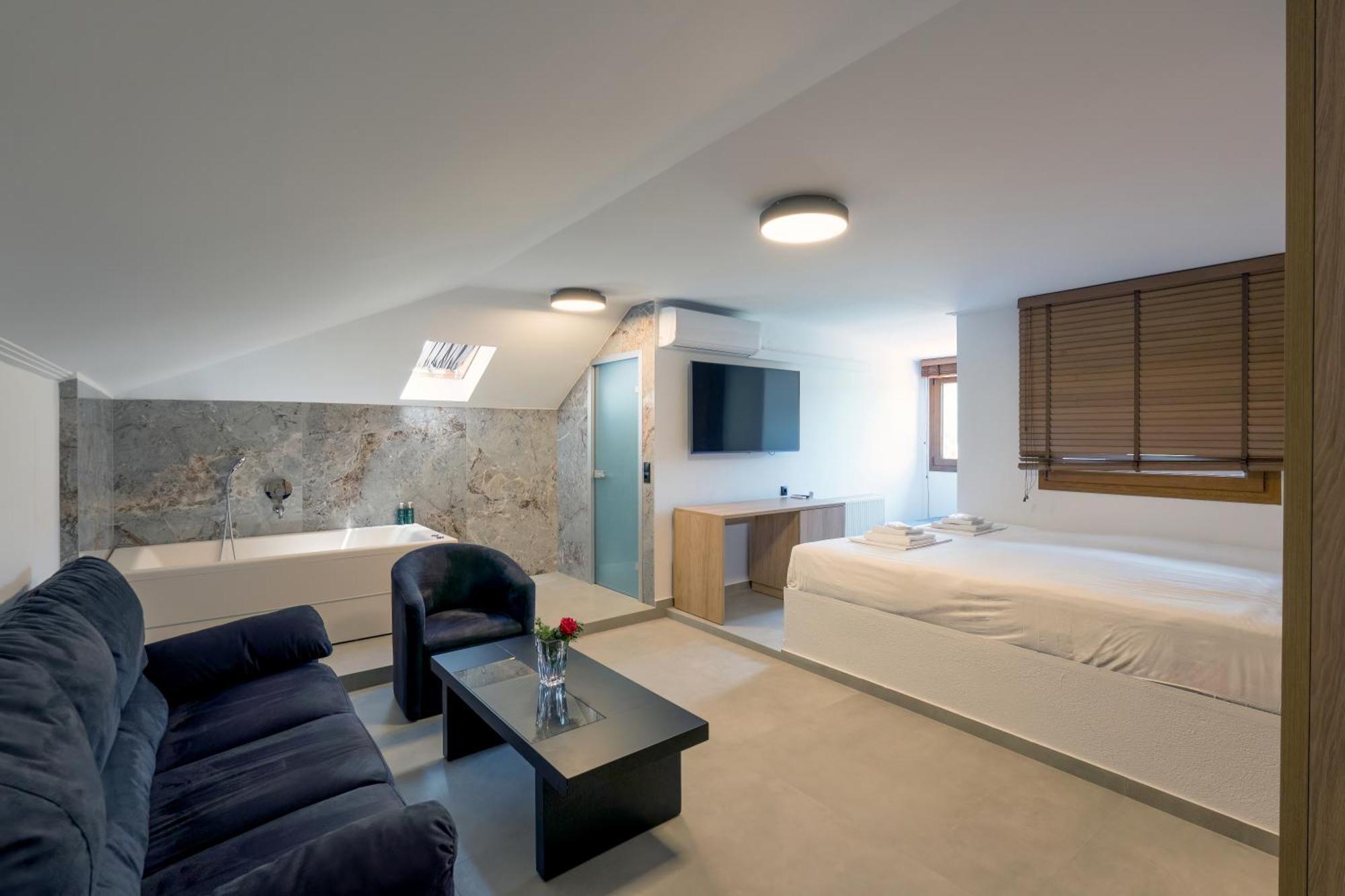 Ángistron Hotel Agistro מראה חיצוני תמונה