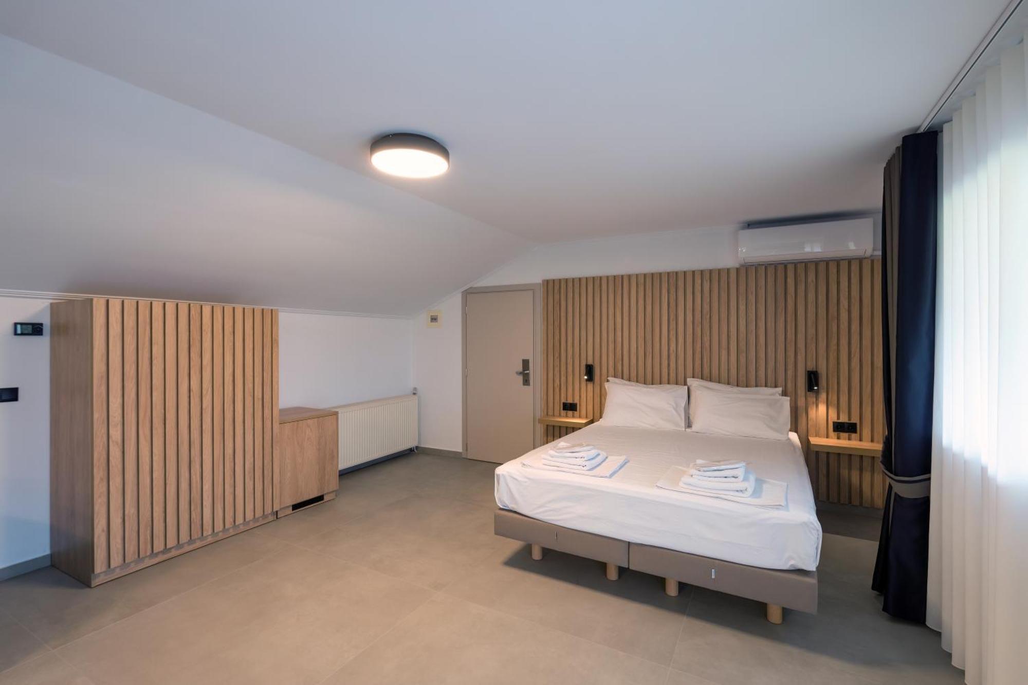 Ángistron Hotel Agistro מראה חיצוני תמונה