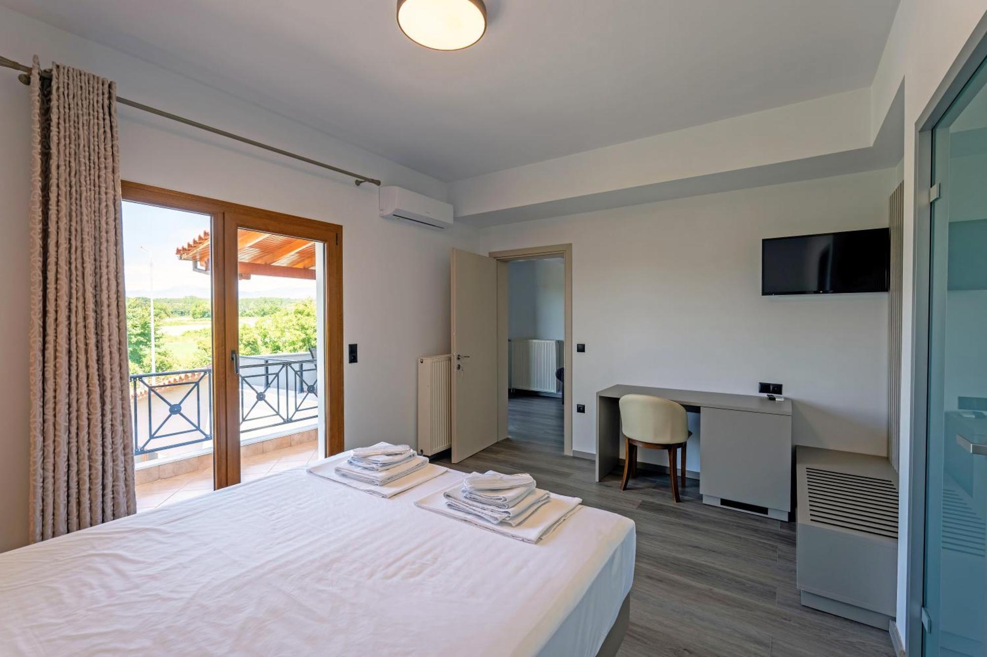 Ángistron Hotel Agistro מראה חיצוני תמונה