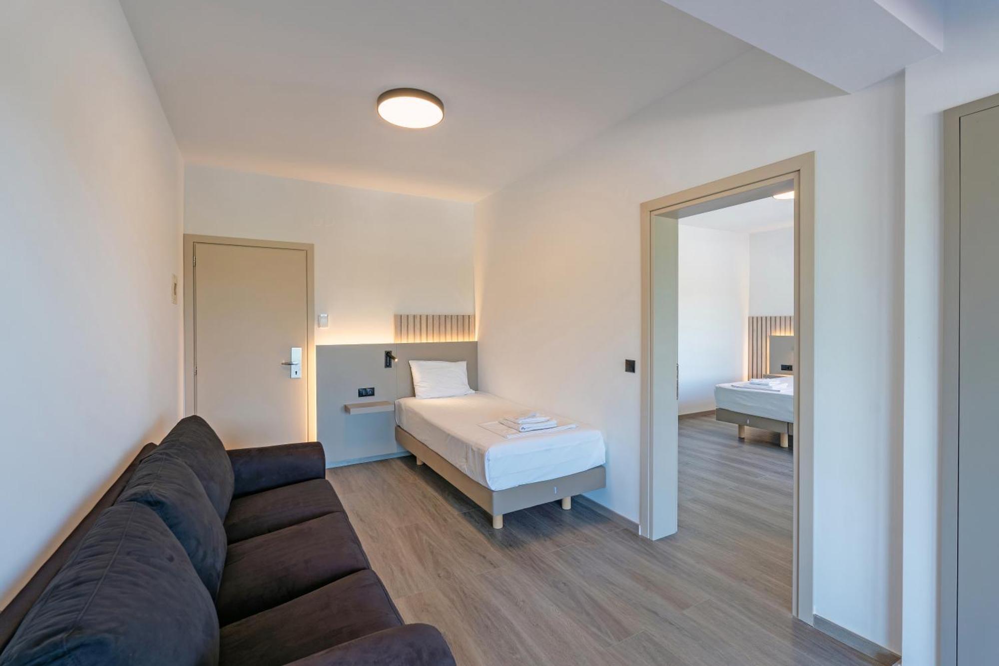 Ángistron Hotel Agistro מראה חיצוני תמונה