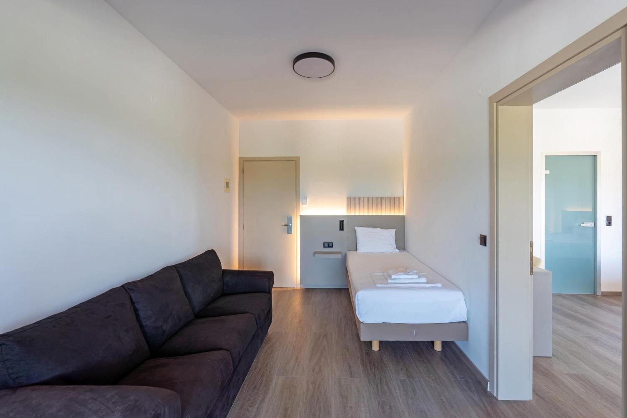 Ángistron Hotel Agistro מראה חיצוני תמונה