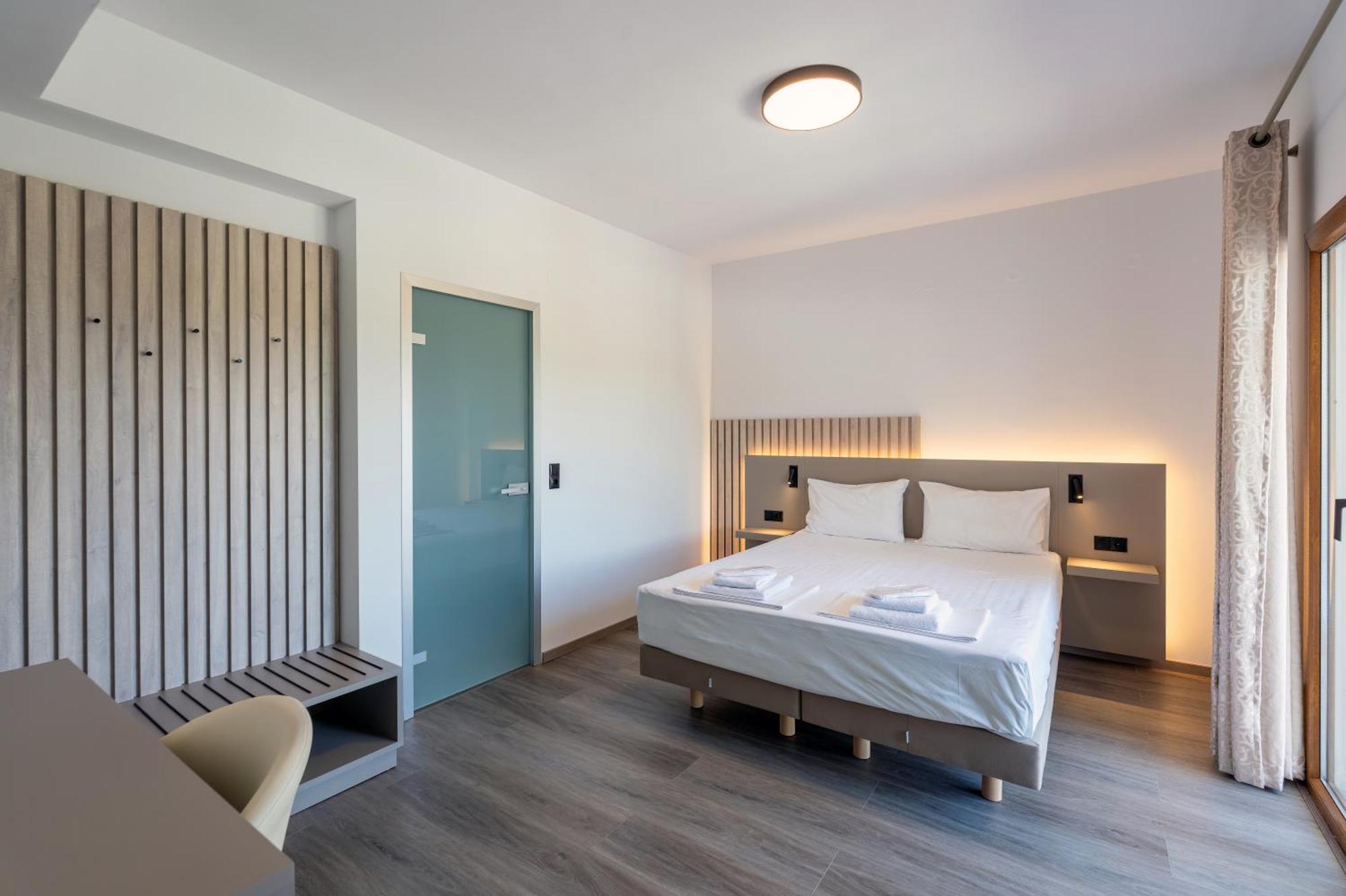 Ángistron Hotel Agistro מראה חיצוני תמונה